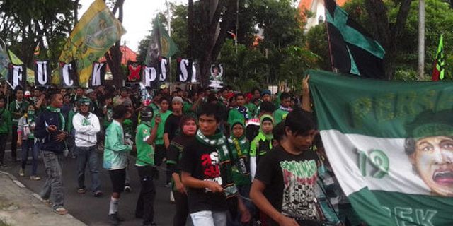 Bonek Larang La Nyalla Matalitti Gunakan Nama Persebaya