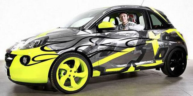 Mobil Opel 'Karya' Valentino Rossi Laku Rp 508 Juta