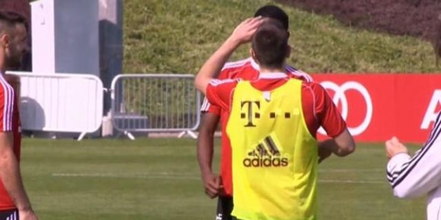 Kala Alaba Jadi Sasaran Tamparan Pemain Bayern