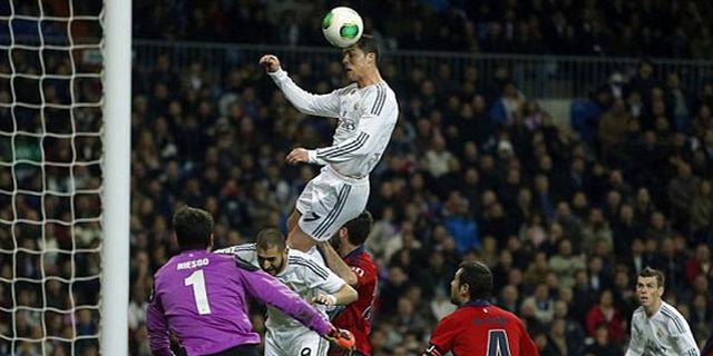 'Lompatan Super' Ronaldo Bikin Lukaku Takjub