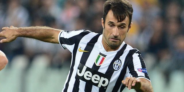 Bertahan di Juve, Vucinic Harus Siap Dicadangkan