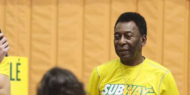 Kompensasi, Pele Tuntut Tiga Ballon d'Or