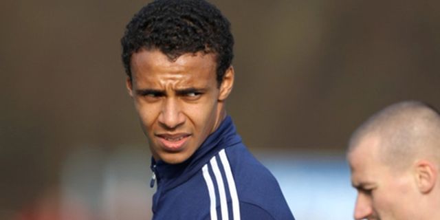 Barca Jajaki Kemungkinan Transfer Bek Muda Schalke Barca Jajaki Kemungkinan Transfer Bek Muda Schalke