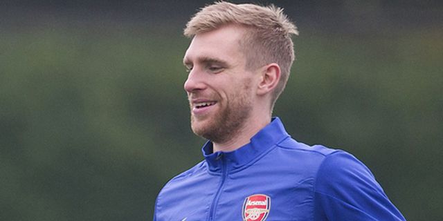 Mertesacker: Tampil 100 Kali Itu Bukan Apa-apa