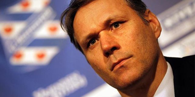 Van Basten: Tunjuk Seedorf, Milan Berjudi