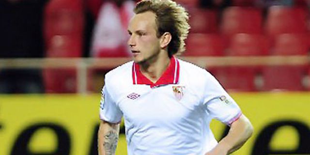 Ayah Rakitic: Saya Tidak Butuh Uang Dari Chelsea dan Man United Ayah Rakitic: Saya Tidak Butuh Uang Dari Chelsea dan Man United