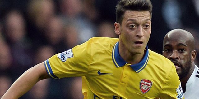 Wenger: Jangan Kritik Ozil 