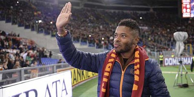 Baru Bergabung Roma, Bastos Kobarkan 'Perang' Dengan Lazio