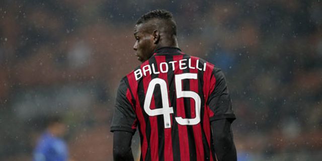 Seedorf Acungkan Jempol untuk Kerja Keras Balotelli