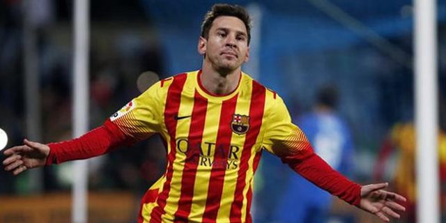 Video: Kurang Fokus, Messi Salah Umpan ke Pemain Cadangan Video: Kurang Fokus, Messi Salah Umpan ke Pemain Cadangan