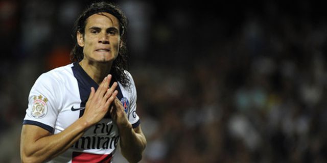 Diblokir PSG, United Masih Ngidam Cavani