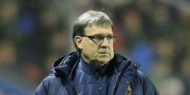 Camp Nou Sepi, Martino Keluhkan Jadwal