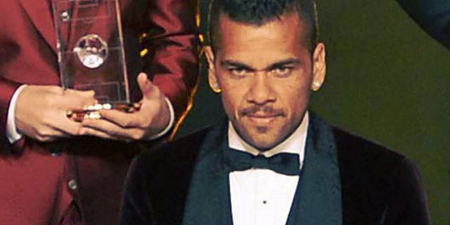 Alves: Saat Menegangkan Barca Segera Tiba Alves: Saat Menegangkan Barca Segera Tiba