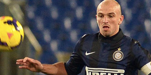 Cedera, Cambiasso Absen Lawan Juventus