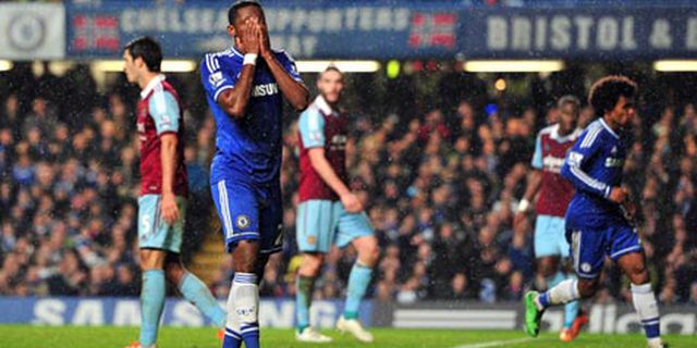 Review: Taktik Parkir Bus West Ham Buat Chelsea Frustrasi Review: Taktik Parkir Bus West Ham Buat Chelsea Frustrasi
