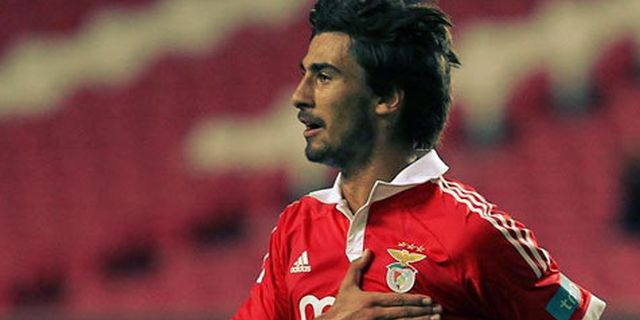 Diintai Liverpool, Andre Gomes Ditawarkan ke United