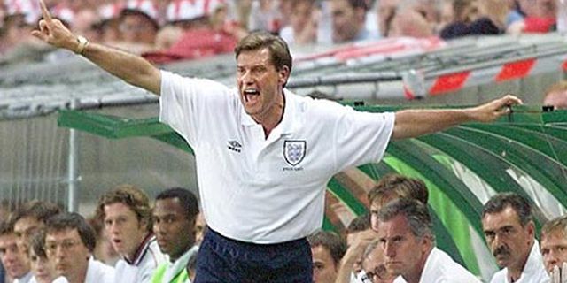 Glenn Hoddle Bakal Arsiteki The Swans