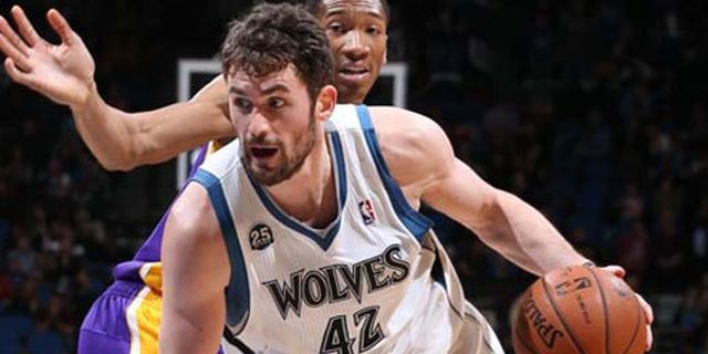 Love-Martin Kompak, Timberwolves Libas Lakers