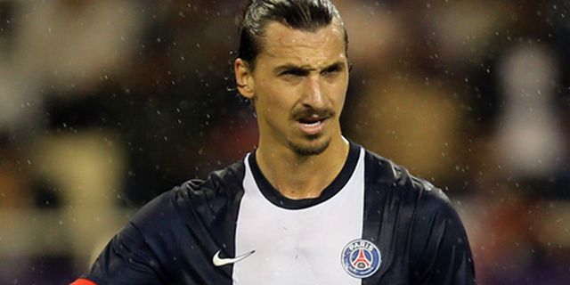 Ulang Tahun, Ibra Goda Ronaldo dengan Kado Khusus