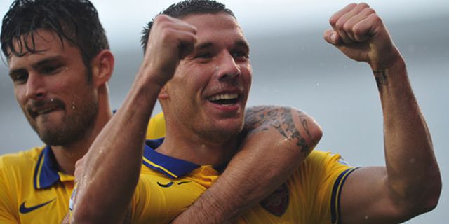 Gibbs Tuturkan Aksi Kocak Podolski Gibbs Tuturkan Aksi Kocak Podolski