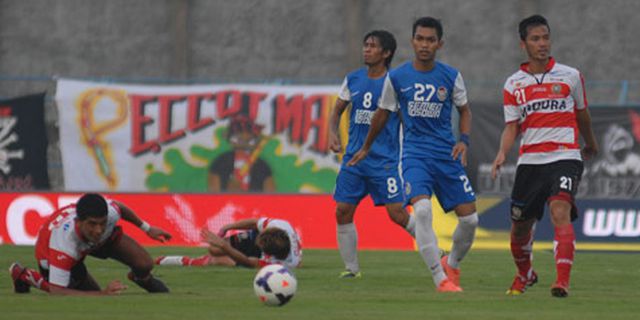 Review ISL: Gol Cepat Escobar Benamkan PSM Makassar Review ISL: Gol Cepat Escobar Benamkan PSM Makassar