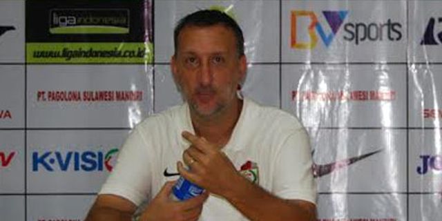 Jorg Peter Mengundurkan Diri Dari Kursi Pelatih PSM