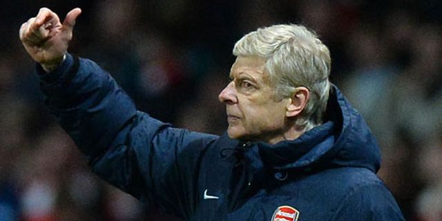 Wenger Dihadiahi Papan 'Anti Terpeleset'