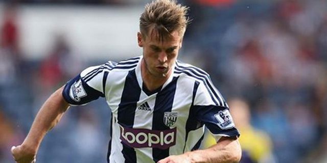 Putus Kontrak, Eks Striker WBA Donasikan Seluruh Isi Rumahnya