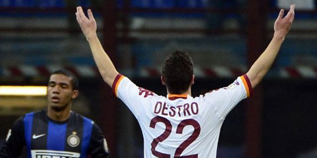 Cetak Gol, Destro Mulai Tuju Piala Dunia