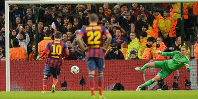 Review: Penalti Messi Permalukan City di Etihad Review: Penalti Messi Permalukan City di Etihad