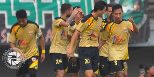 Review ISL: Dzumafo Pimpin Mitra Kukar Benamkan Persela Review ISL: Dzumafo Pimpin Mitra Kukar Benamkan Persela
