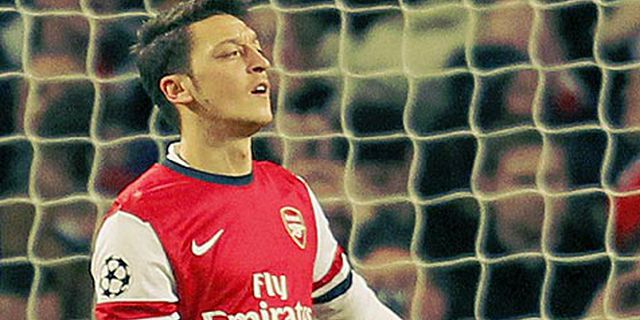 Gagal Penalti, Ozil Minta Maaf