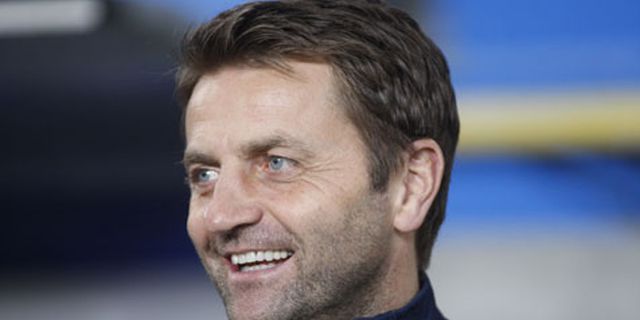Spurs Kalah, Sherwood Salahkan Kondisi Lapangan Spurs Kalah, Sherwood Salahkan Kondisi Lapangan
