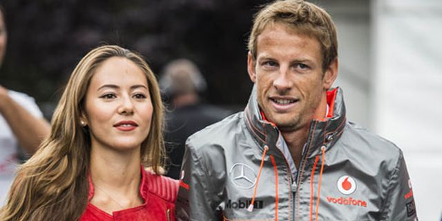 McLaren Bantu Jenson Button Umumkan Pertunangan