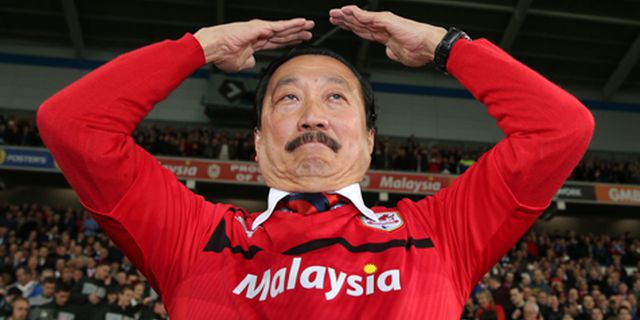 Owner Cardiff Berpesta Dengan Kue Naga Raksasa Sepanjang 20 Meter