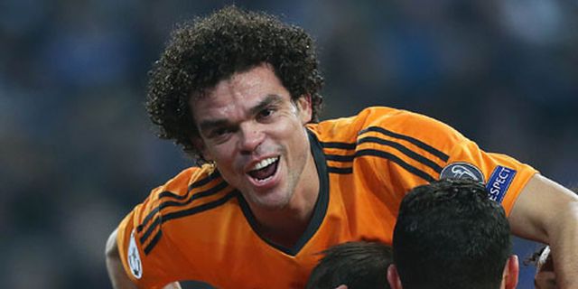 Pepe Acungi Jempol Trio BBC dan Madrid