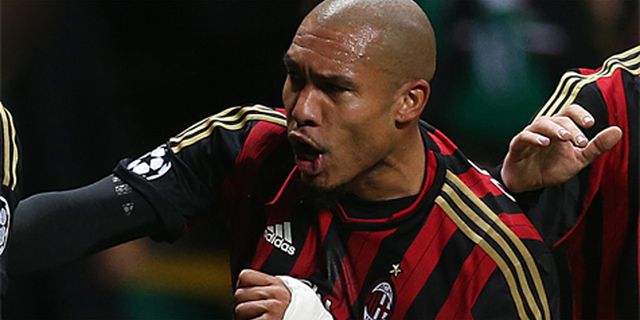 Nigel De Jong Ingin Bertahan di Milan Lima Tahun Lagi