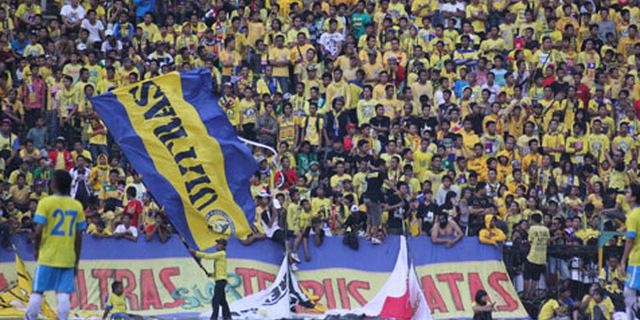 Manajemen Gresik United tak Gubris Suporter