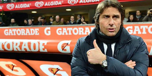 Antonio Conte Pelatih Terbaik Serie A