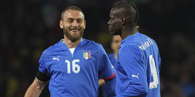 Standar Ganda Prandelli Pada De Rossi dan Balotelli Dikritik