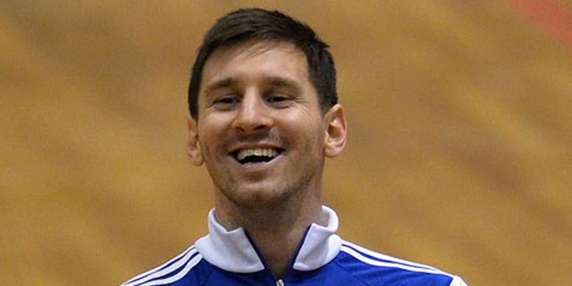 Maradona: Messi Tak Perlu Juara Dunia Maradona: Messi Tak Perlu Juara Dunia