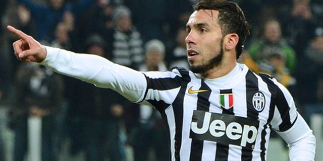 Tevez Tak Pedulikan Komplain Tim Lain Soal Wasit