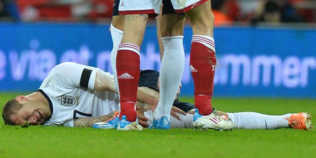 Retak di Kaki Wilshere Ternyata Hanya Setipis Rambut