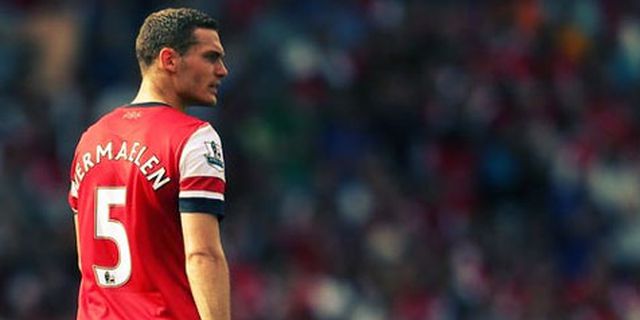 Suksesor Vidic, Moyes Juga Intip Vermaelen