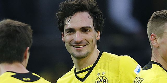 Acuhkan United, Hummels Idamkan Barca