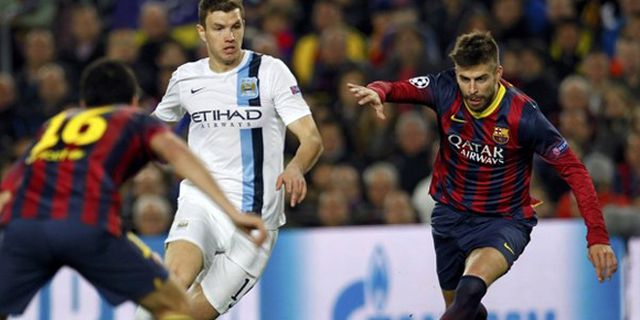 Pelanggaran Pique Terhadap Dzeko Harusnya Berbuah Penalti?