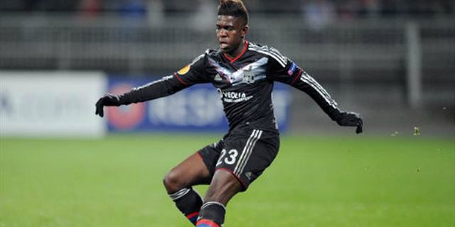 Rombak Lini Belakang, Milan Bidik Umtiti