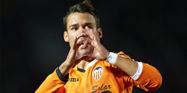 Chelsea Siap Telikung United Dalam Perburuan Bek Kiri Valencia Chelsea Siap Telikung United Dalam Perburuan Bek Kiri Valencia