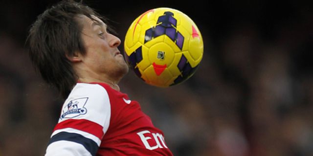 Rosicky Bangga Dengan Golnya ke Gawang Spurs