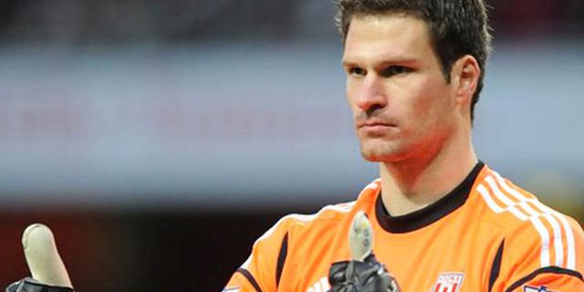 Begovic Diintai Real Madrid, Stoke Galau